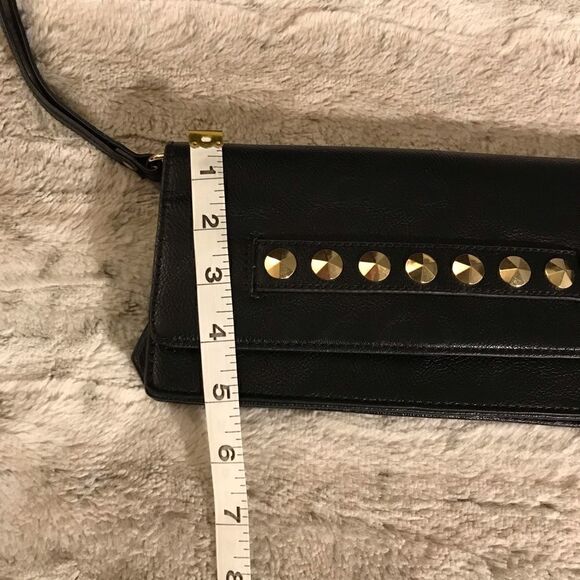 𝅺: : THE LIMIED Black Studded Clutch Wristlet : : - Picture 6 of 12